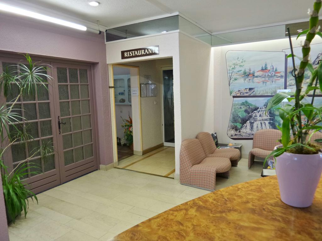 Jura Hotel Restaurant Le Panoramic Saint-Claude Εξωτερικό φωτογραφία